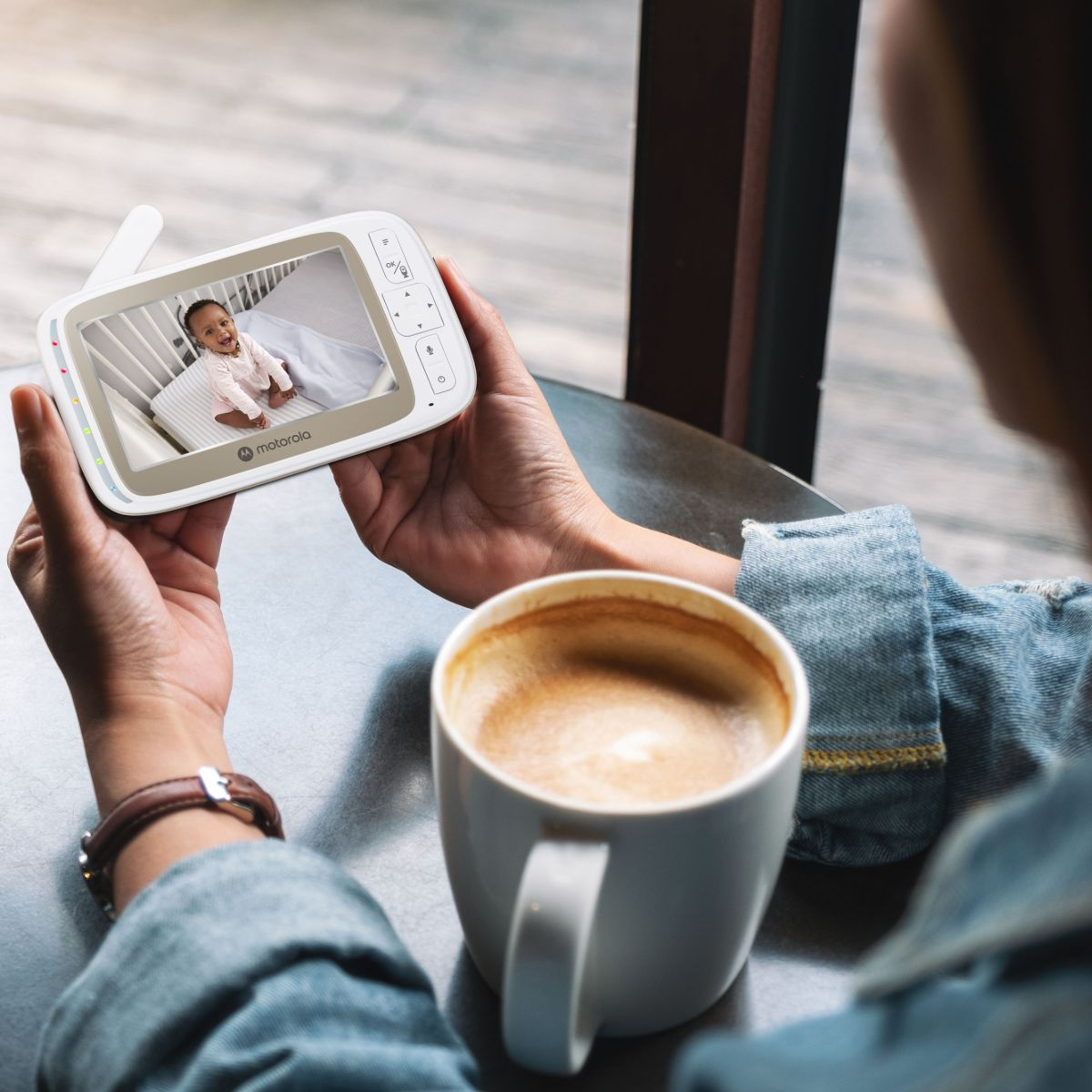 Motorola VM85 Connect 5" Video Baby Monitor - 1 Camera.