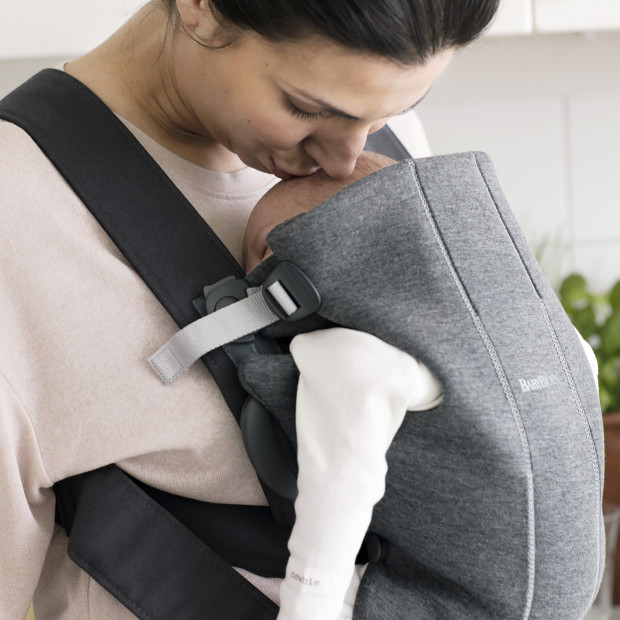 Babybjörn Baby Carrier Mini - Dark Grey 3 D Jersey.