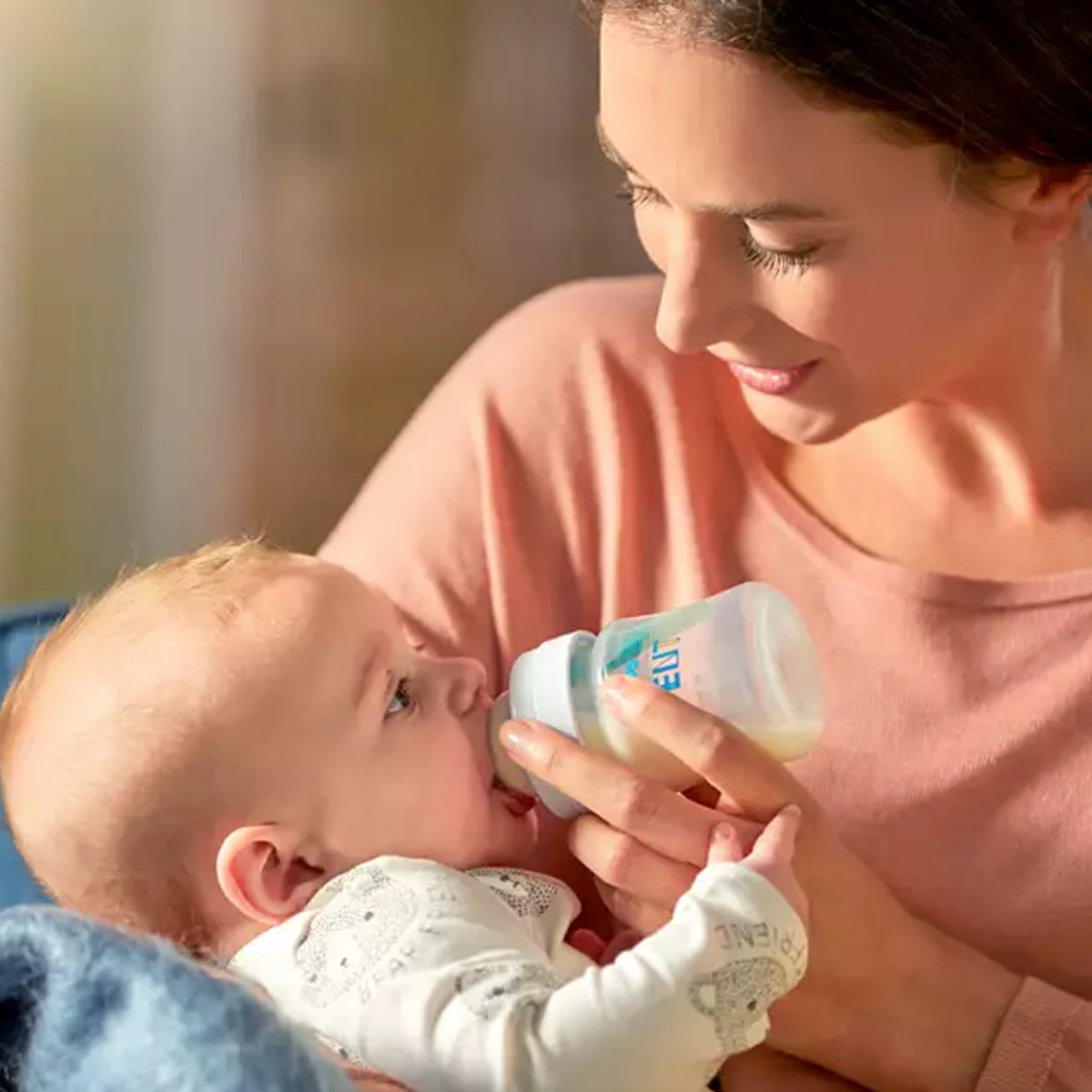 Philips Avent Anti-colic Baby Bottle with AirFree Vent Essentials Gift Set.