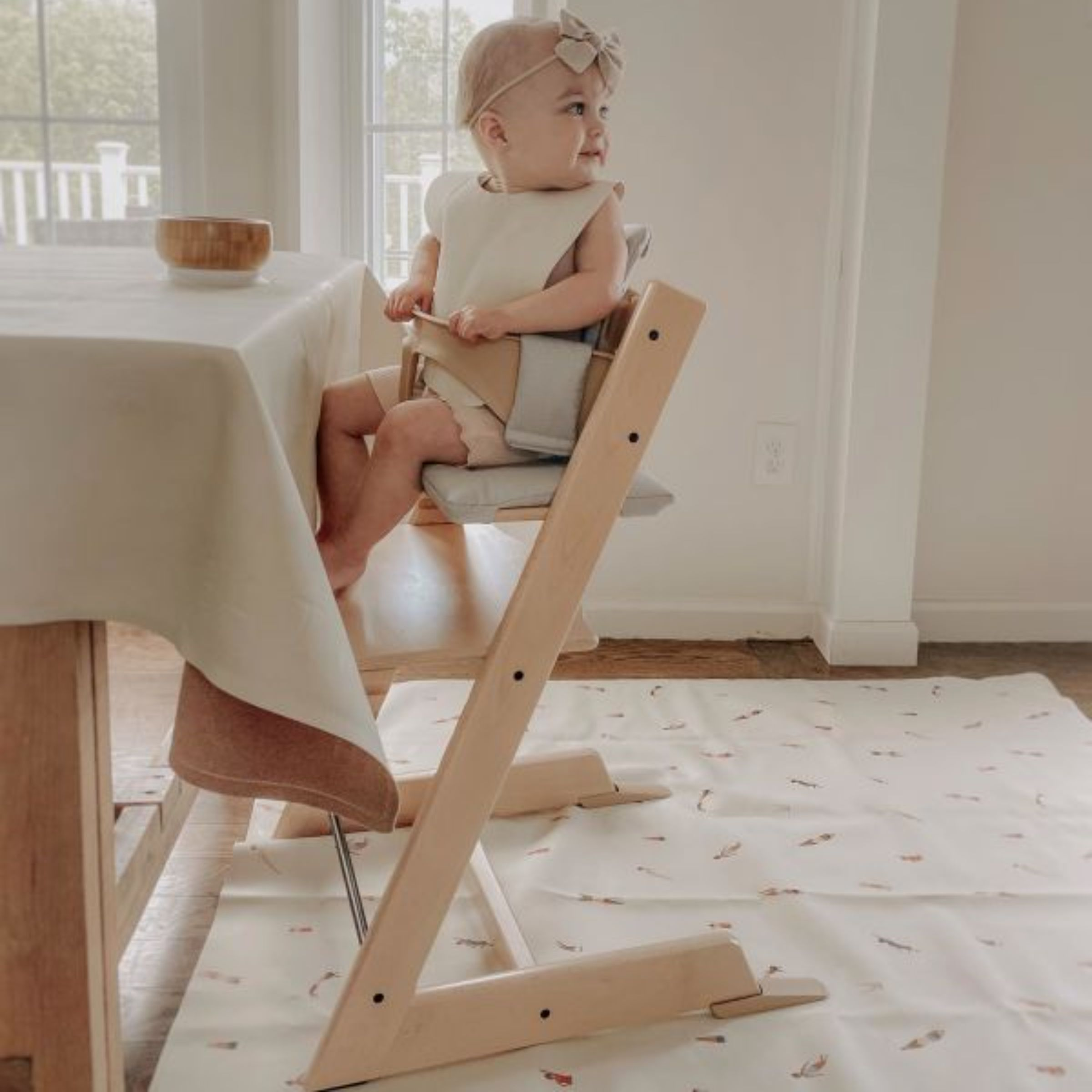 Stokke Tripp Trapp High Chair Complete² + Newborn Set - Whitewash/Nordic Cushion/White Tray.