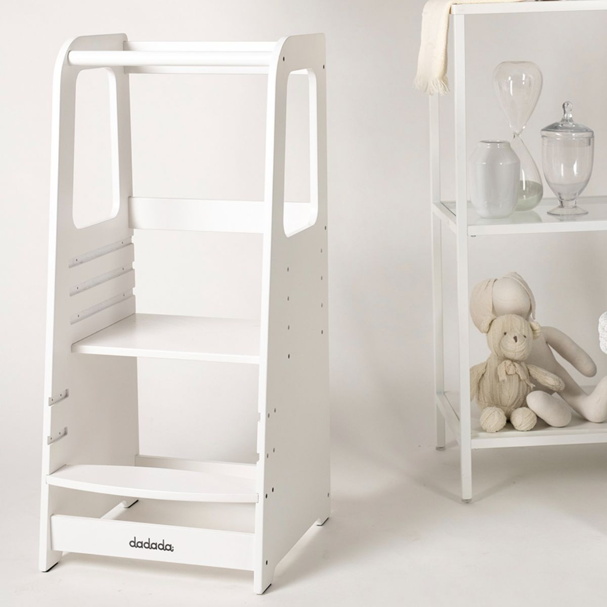 dadada Toddler Tower - White.