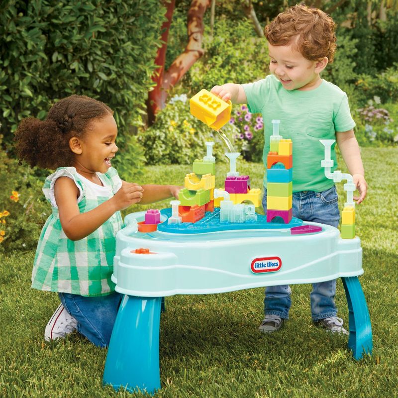 Little Tikes Build And Splash Deluxe Water Table With Block Set.