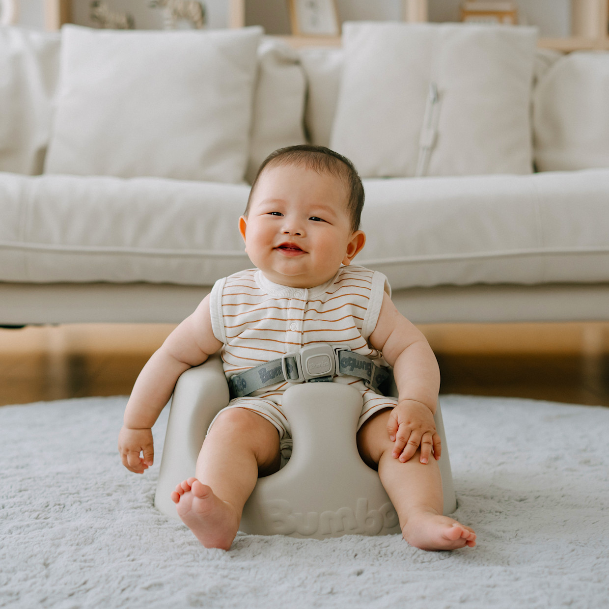 Bumbo Floor Seat PLUS+ - Taupe.