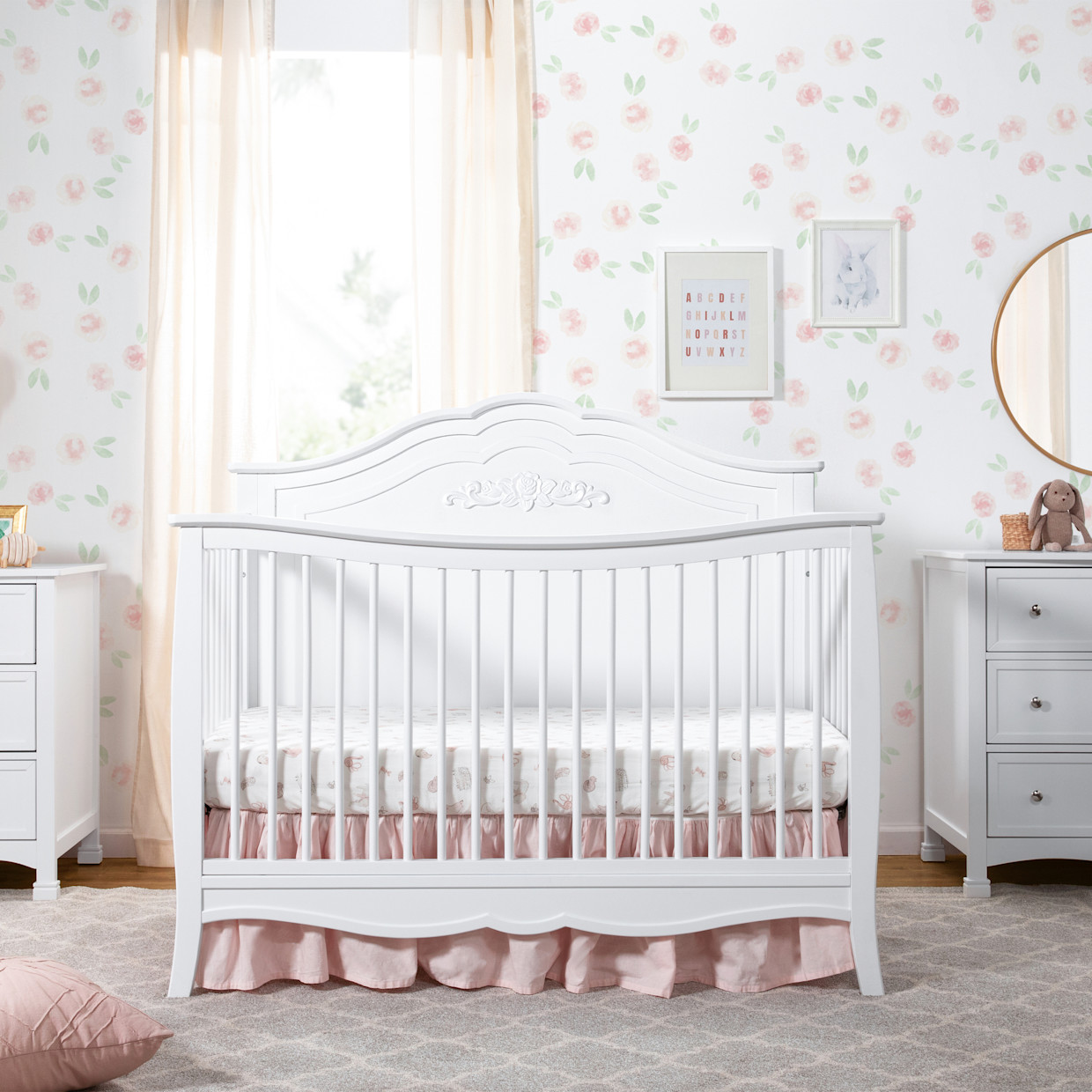 daVinci Fiona 4-in-1 Convertible Crib - White.