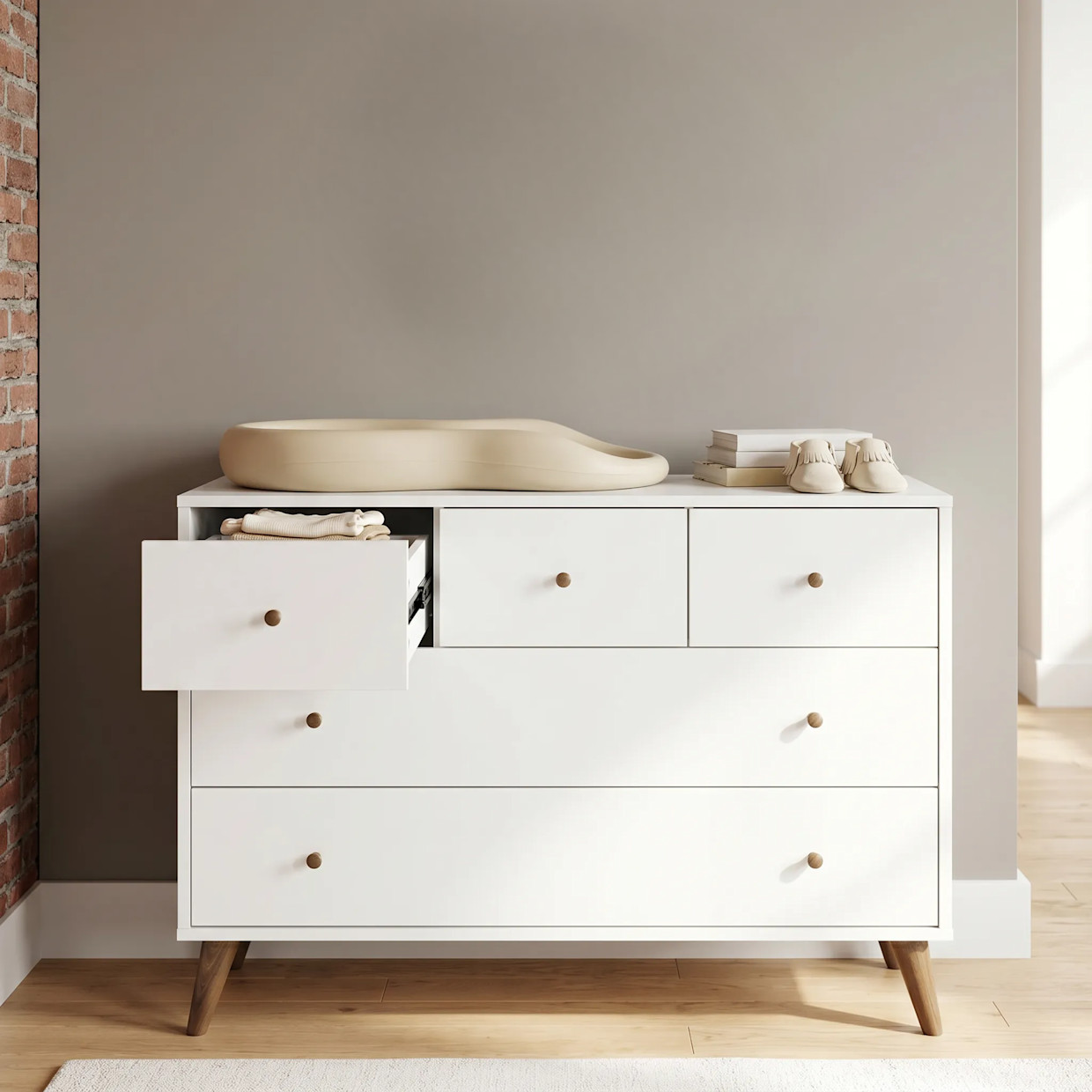 dadada Austin 5-Drawer Dresser - White/Walnut.