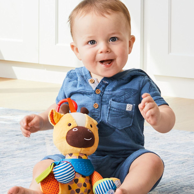 Skip Hop Bandana Buddies Giraffe Stroller Toy.