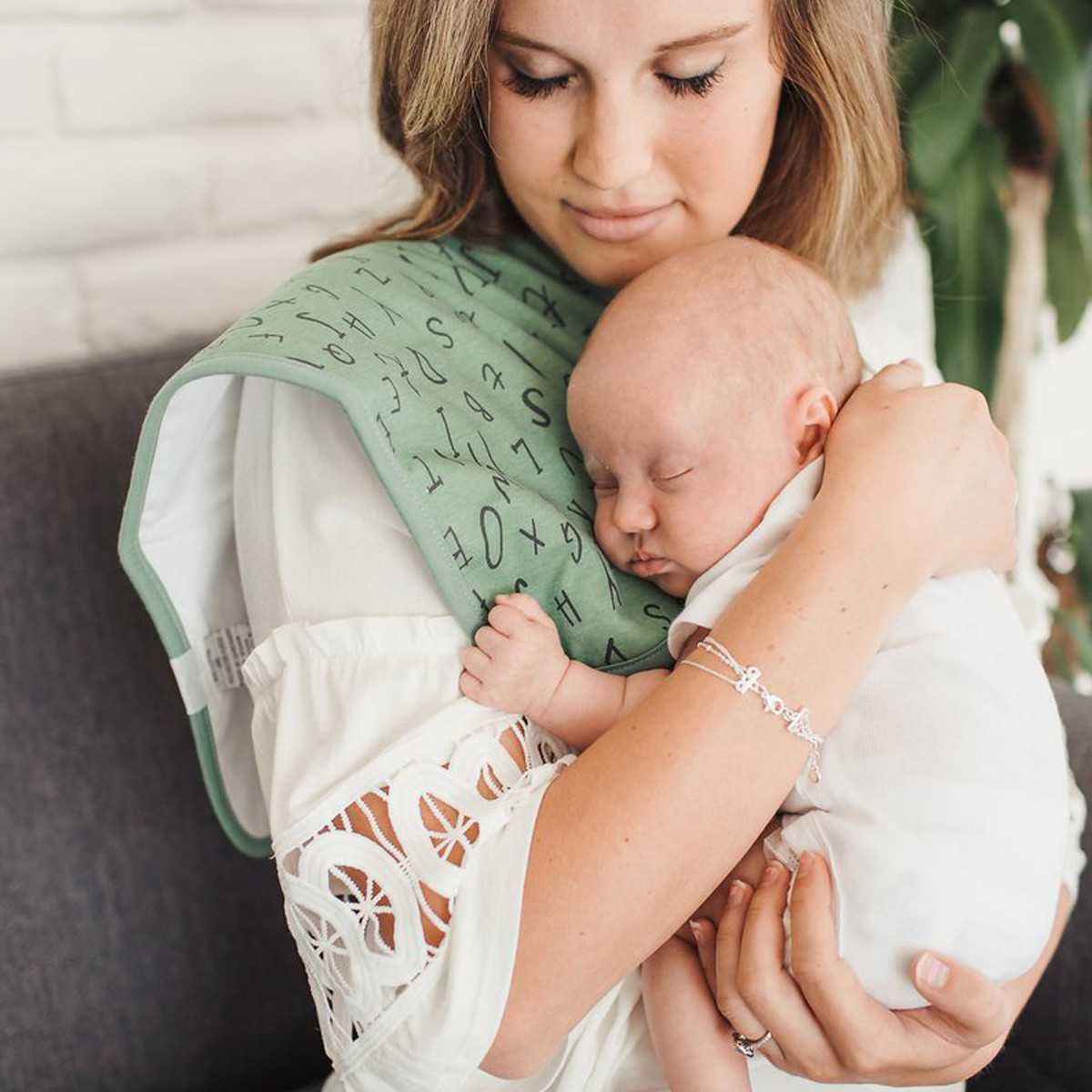 Copper Pearl Printed Burp Cloth Set - Chip.