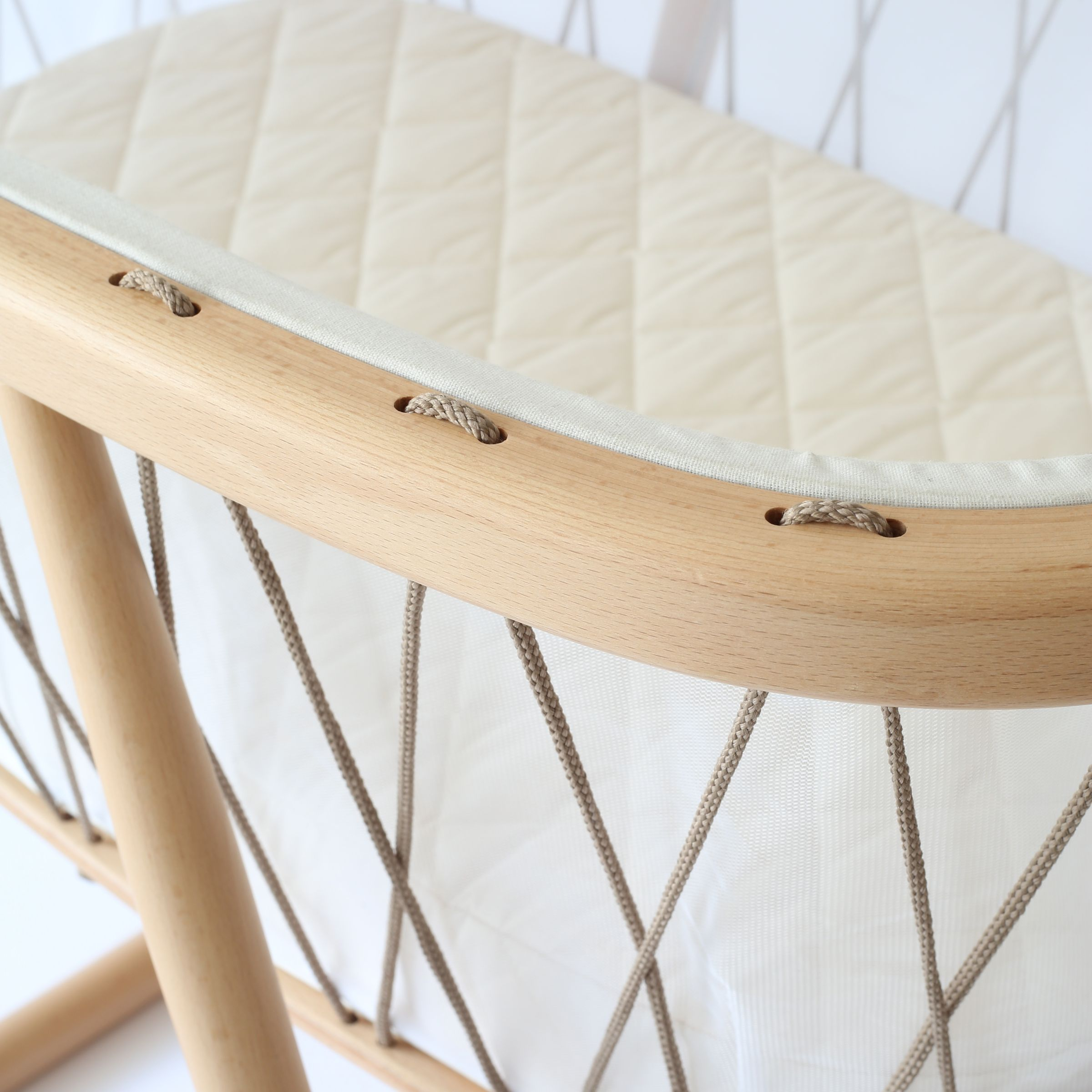 Charlie Crane KUMI Bassinet - Hazelnut, Coco Organic Mattress.