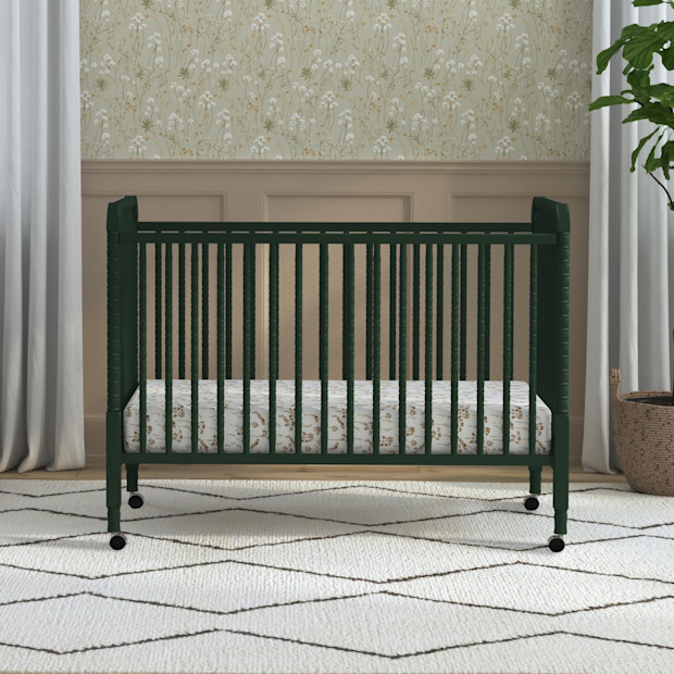 daVinci Jenny Lind 3-in-1 Convertible Crib.