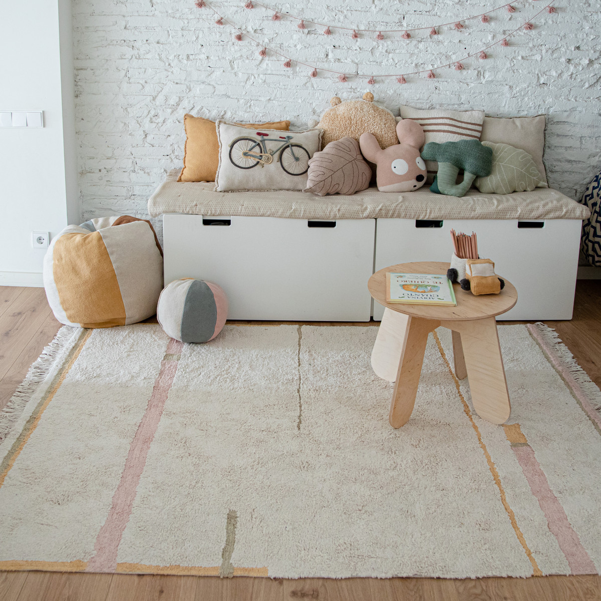 Lorena Canals Lanes Washable Rug - Vintage Nude, 4' 7" X 6' 7".