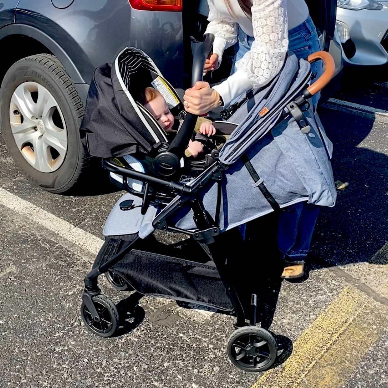 Zoe Tour/TwinV2/TrioV2 Car Seat Adapter - Graco & Chicco.