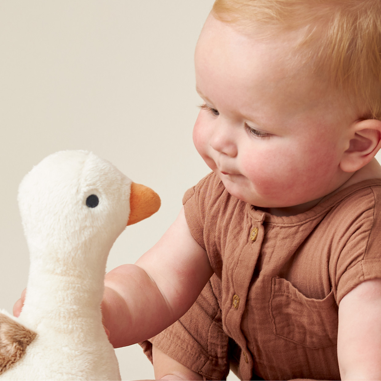 Itzy Ritzy Sweetie Snuggles Plush Toy - Gracie The Goose.