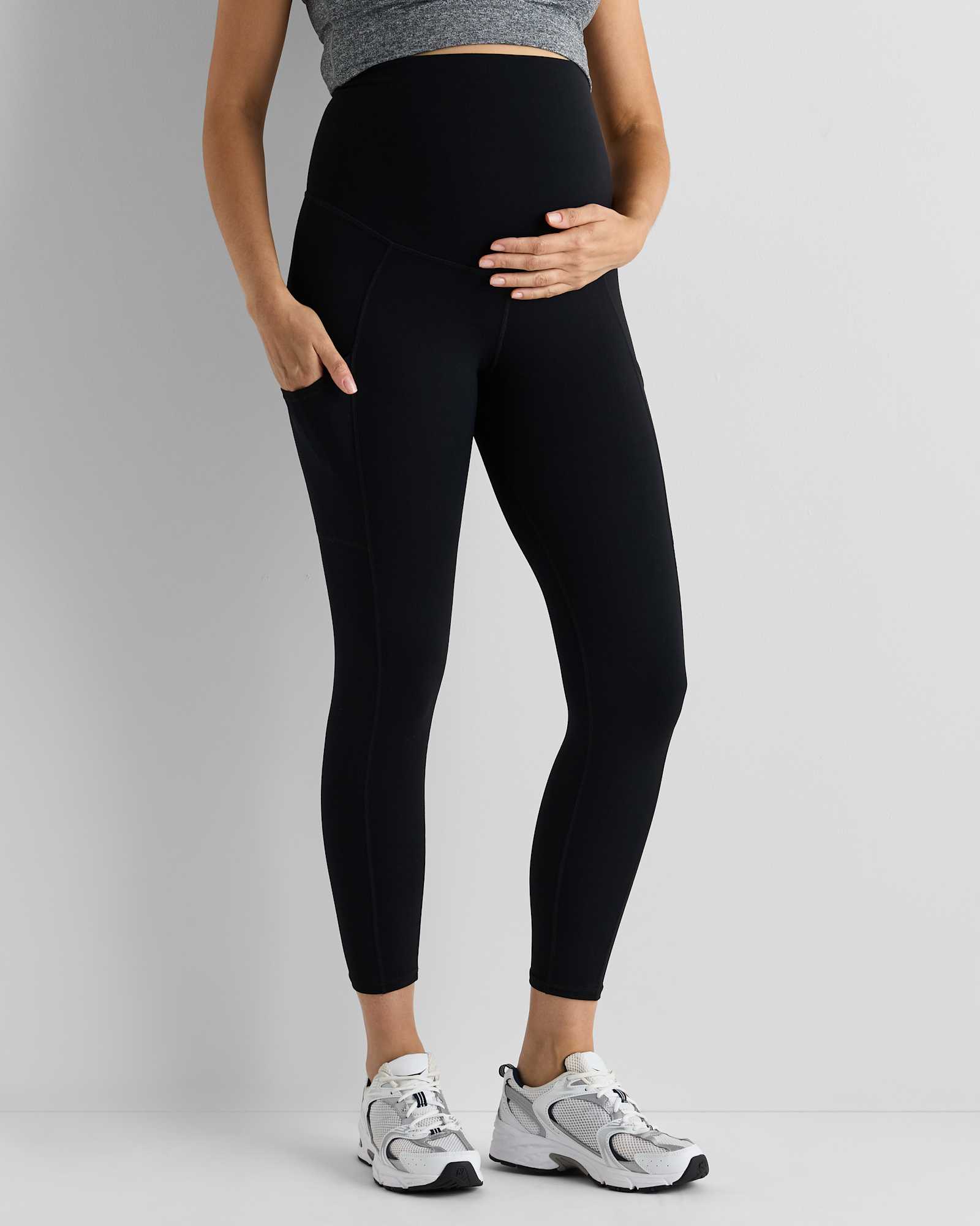 Quince Ultra-Form Maternity Pocket Leggings in Black.