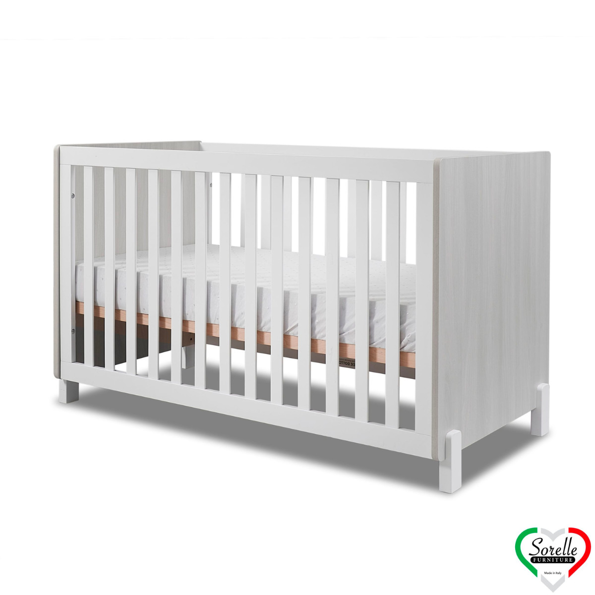 Sorelle Pannello Crib.