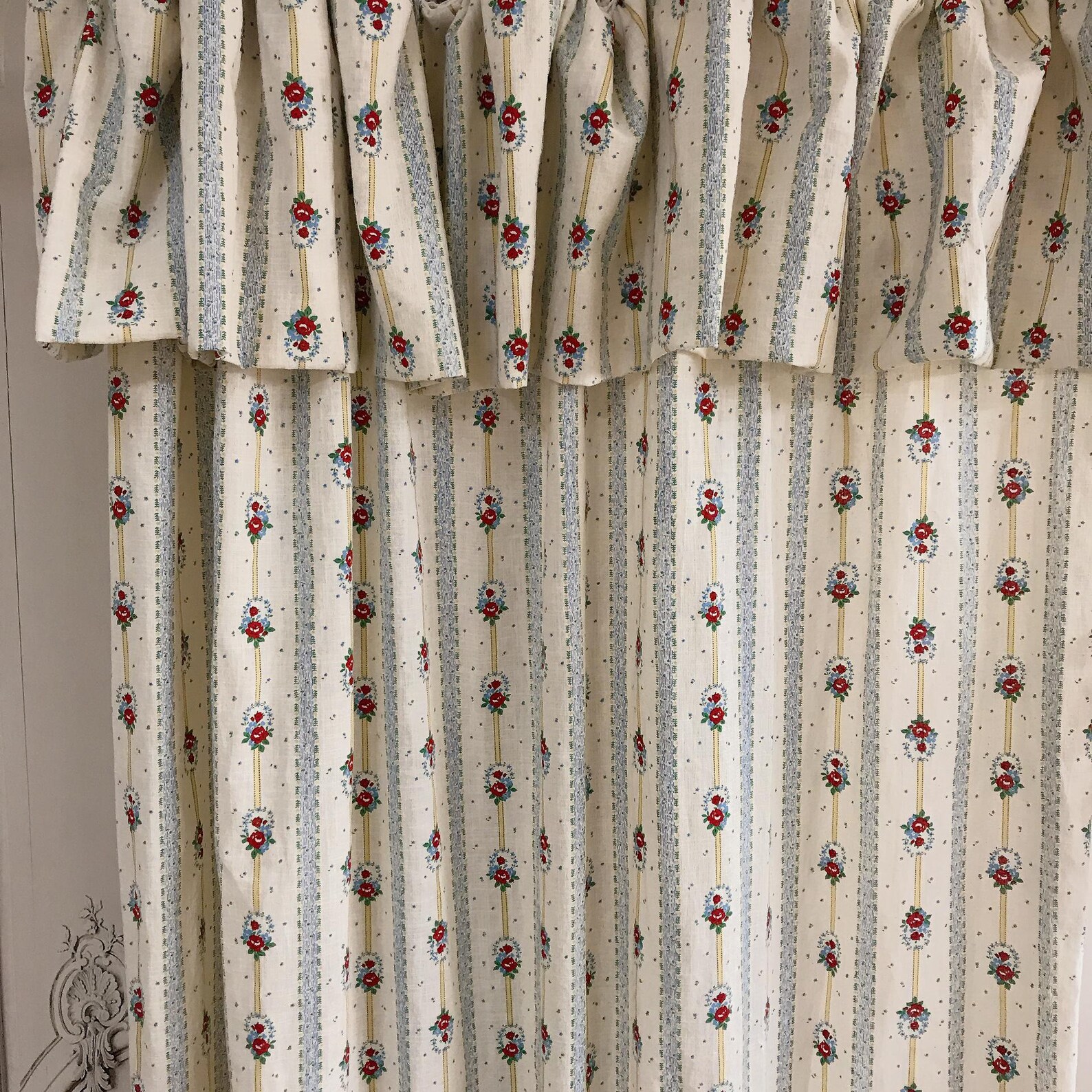 Modern Vintage Red Floral Pattern Curtains.