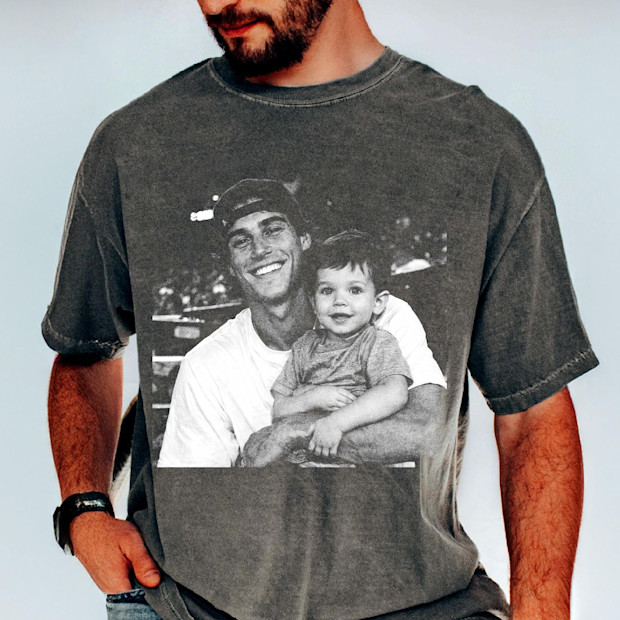 GUNDROW Custom Photo Retro Vintage Shirt.