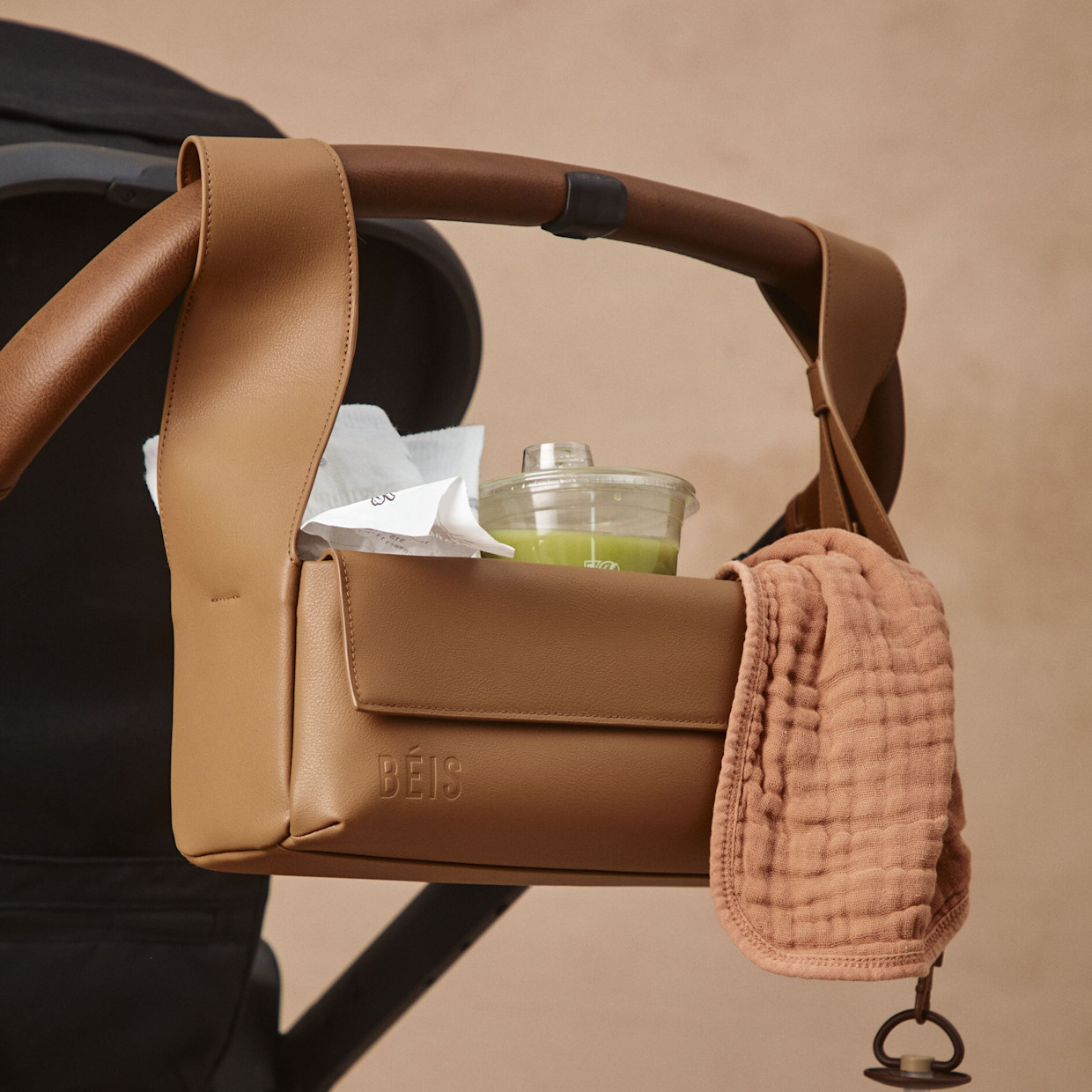 BEIS Travel The Convertible Stroller Caddy - Camel.