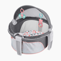 Fisher-Price Portable Bassinet On-The-Go Baby Dome, Travel Play Space with Developmental Newborn Toys & Canopy, Rosy Windmill