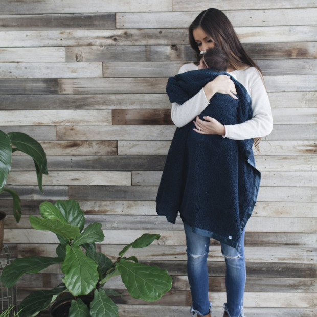 Little Unicorn Chenille Luxury Receiving Blanket - Navy.