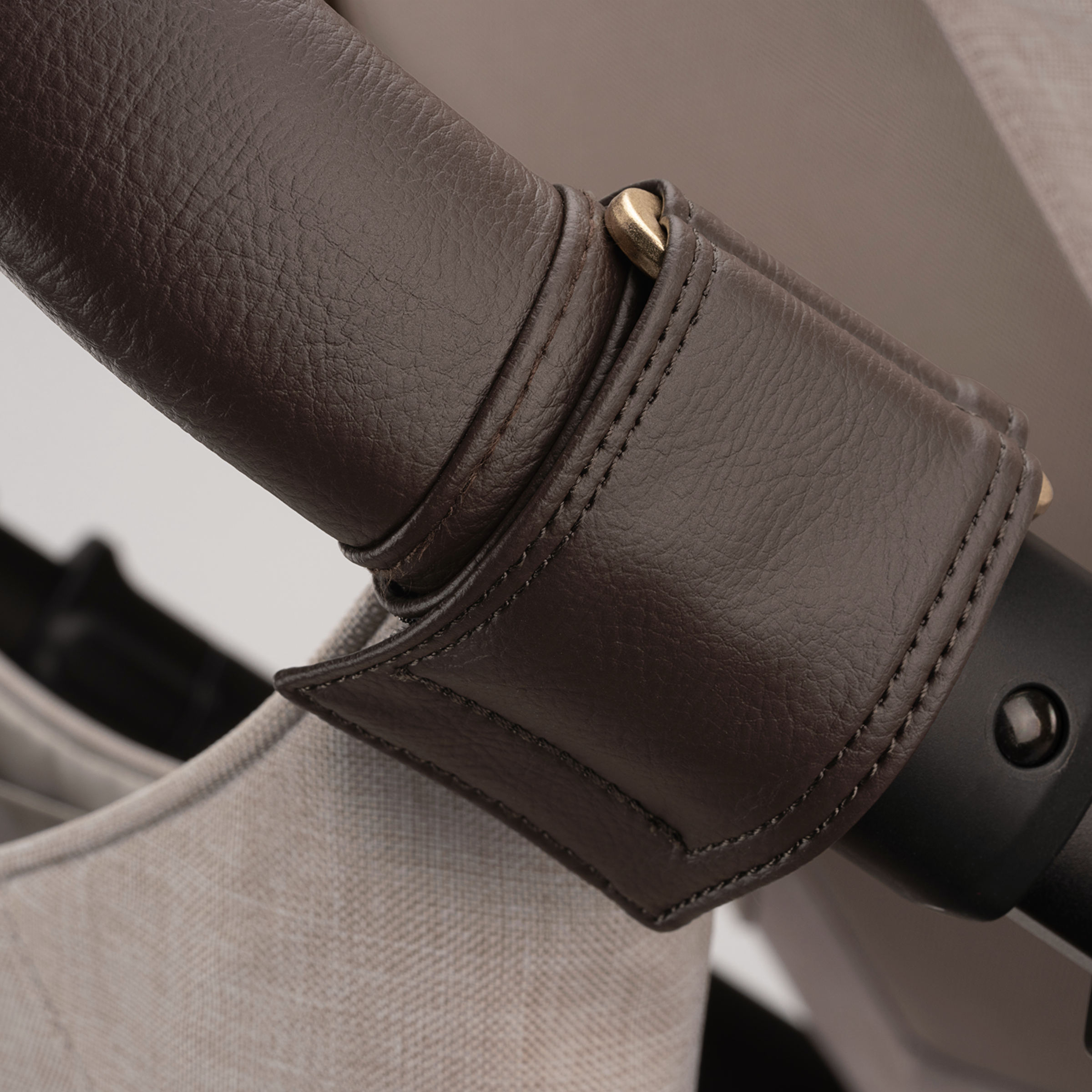 Nuna Stroller Organizer - Biscotti.