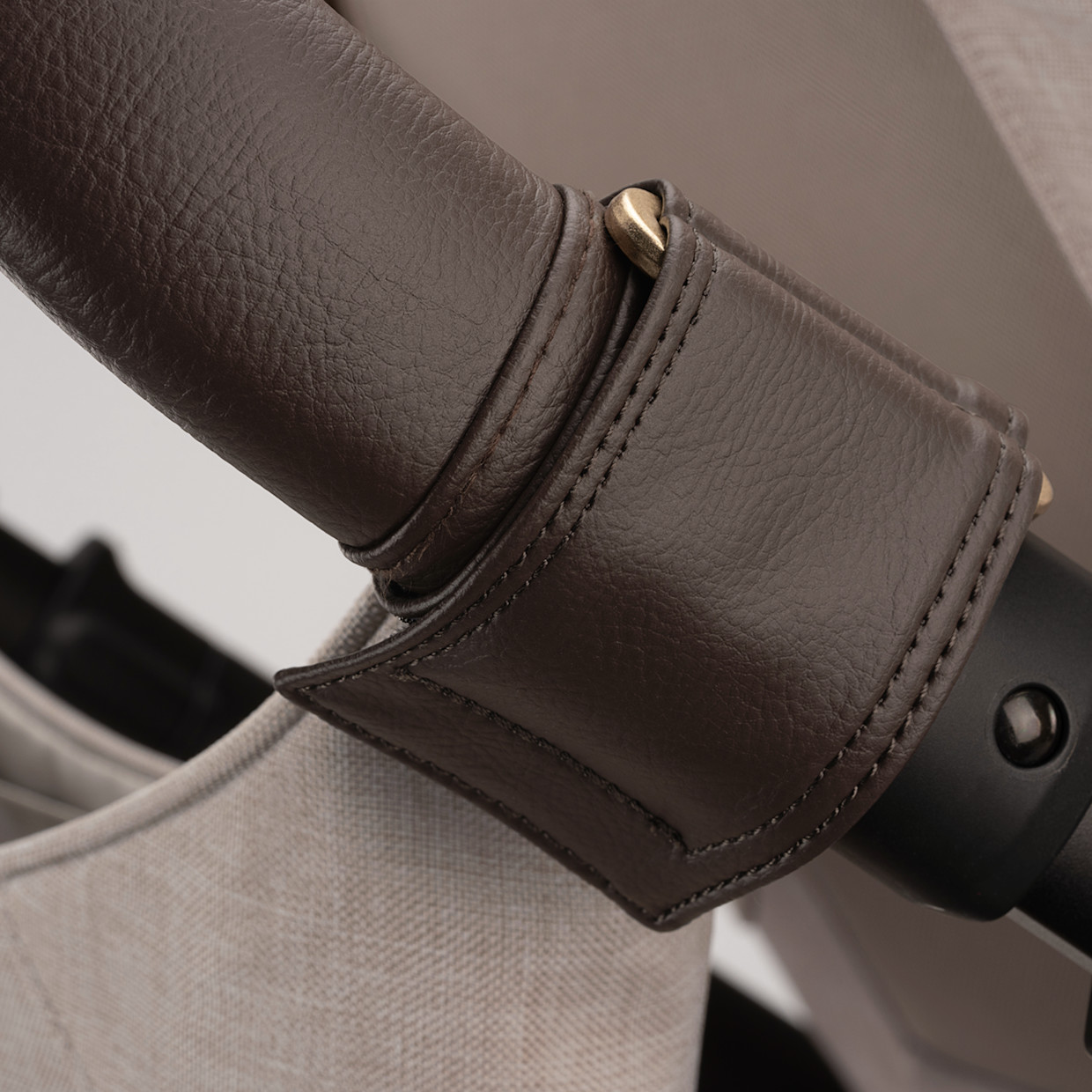 Nuna Stroller Organizer - Biscotti.