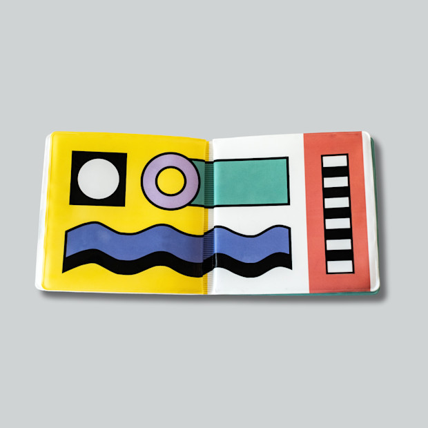 Etta Loves Colour Changing Bath Book.