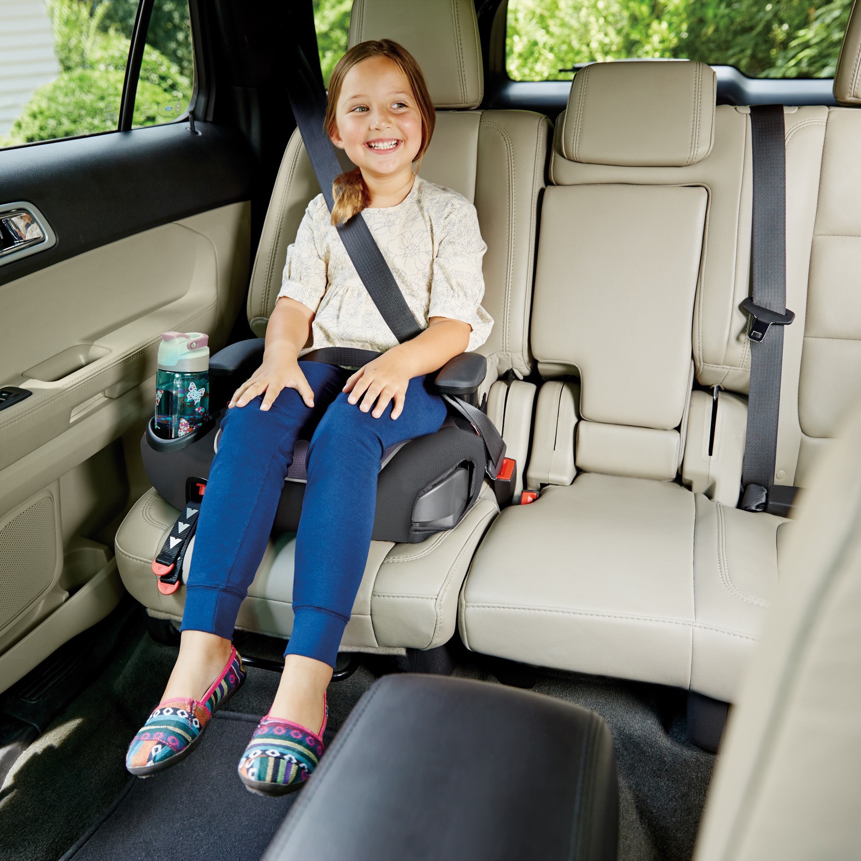 backless booster car seat