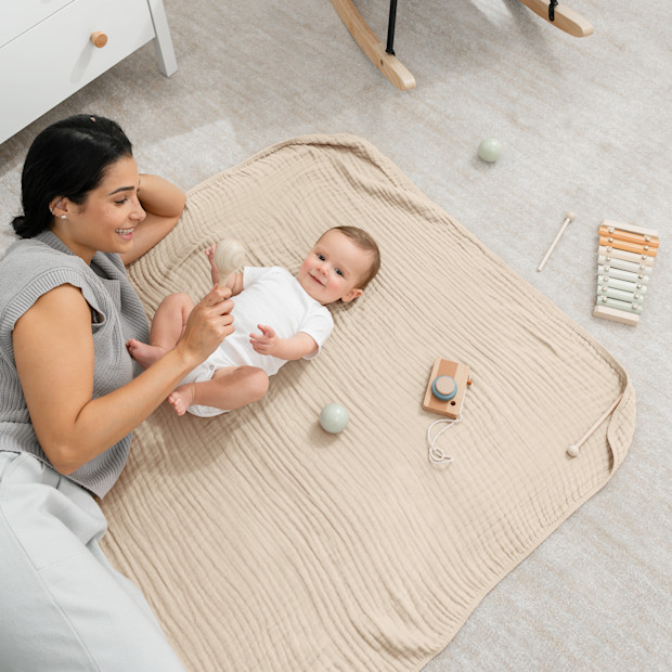 Comfy Cubs 6-Layer Cotton Muslin Baby Blanket.