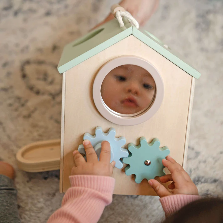 Wonder & Wise Tiny Activity House.