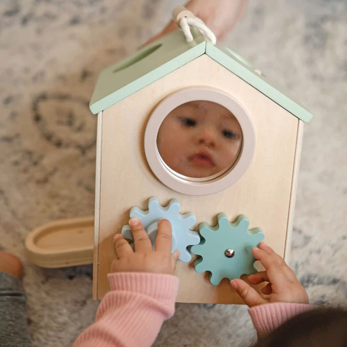 Wonder & Wise Tiny Activity House.