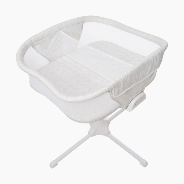 Halo Twin Bassinest Swivel Sleeper Luxe Series - Sand Circles.