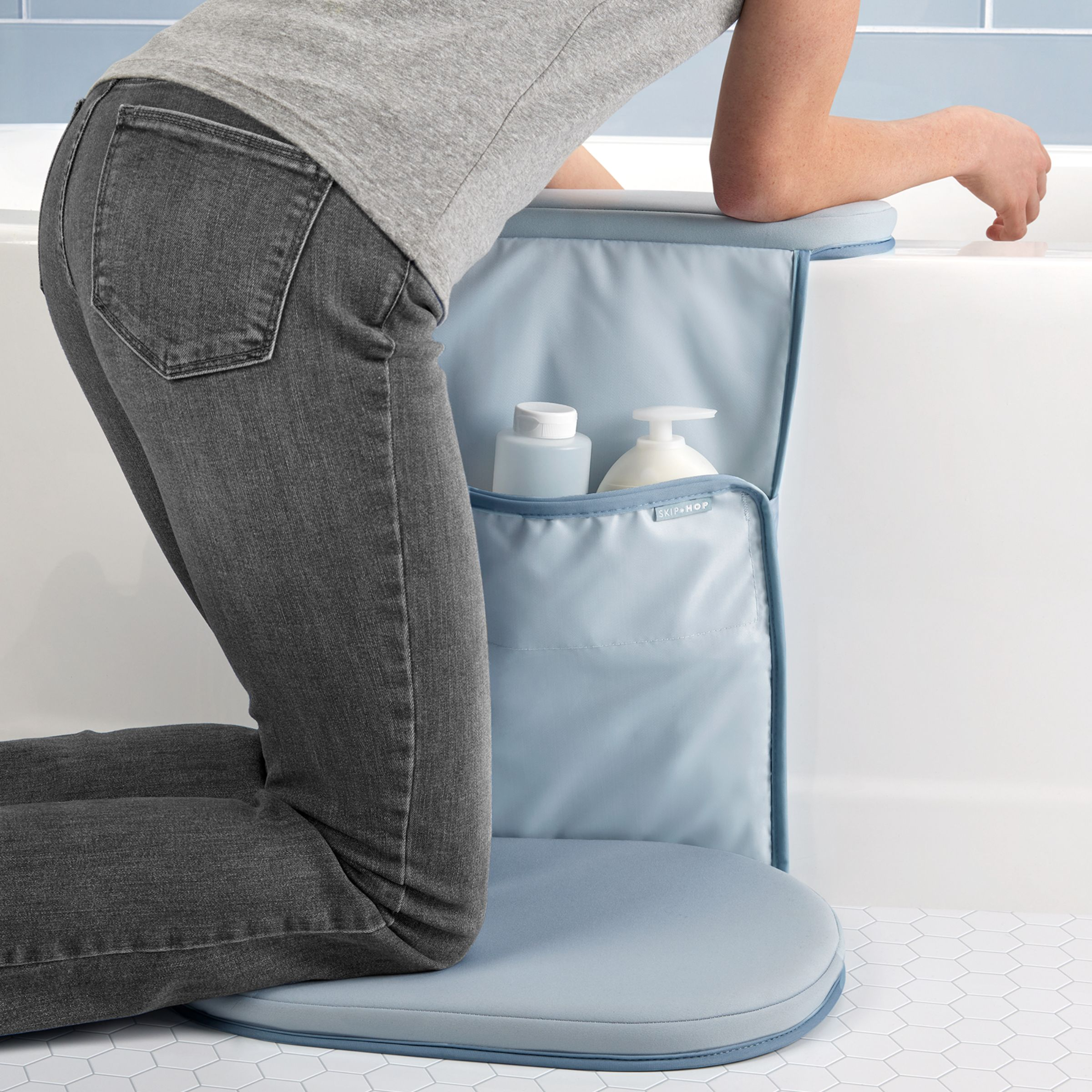 Skip Hop Wave All-in-one Elbow Saver & Kneeler.