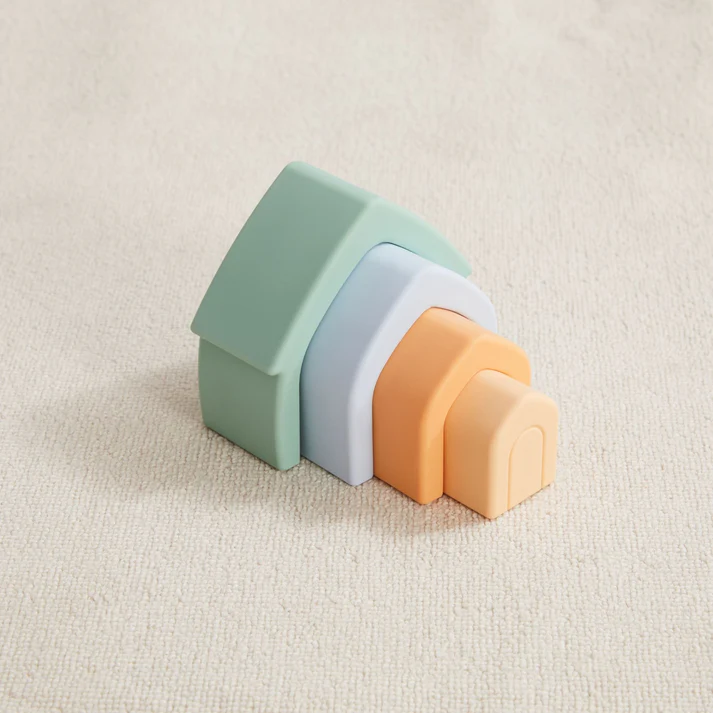 Wonder & Wise Hello Baby Gift Set 9-12 Months.