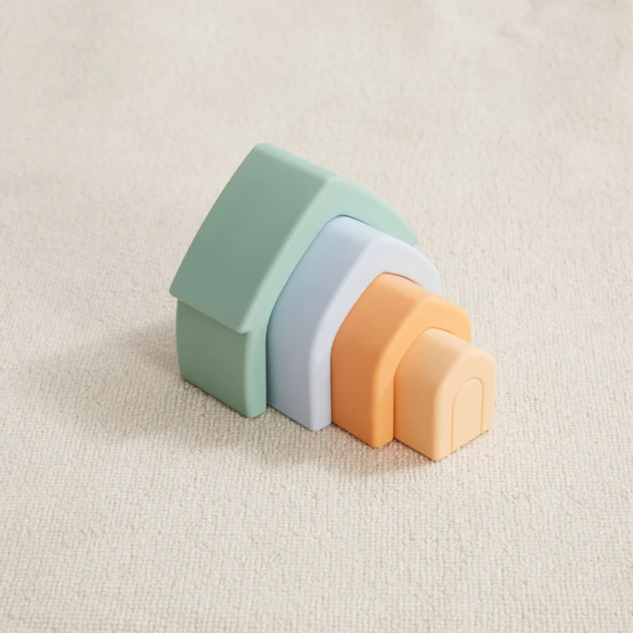 Wonder & Wise Hello Baby Gift Set 9-12 Months.