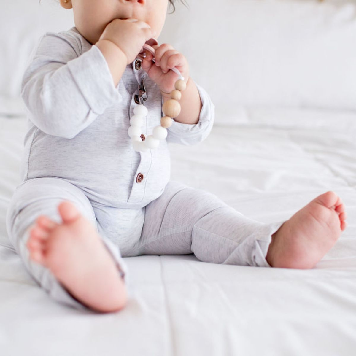 Loulou Lollipop Colorblock Wood & Silicone Pacifier Clip White