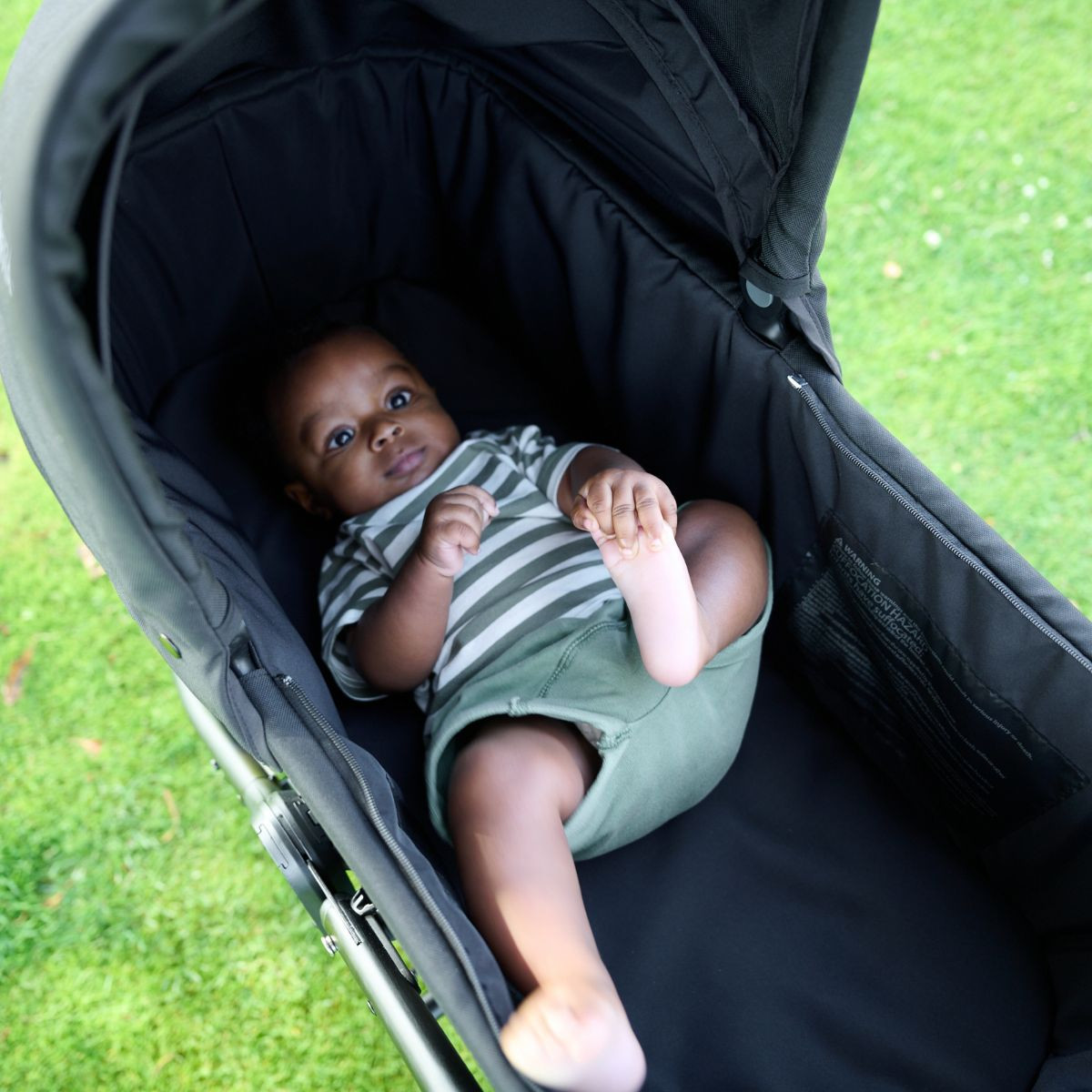 Bumbleride Era/Indie/Speed Bassinet - Black.