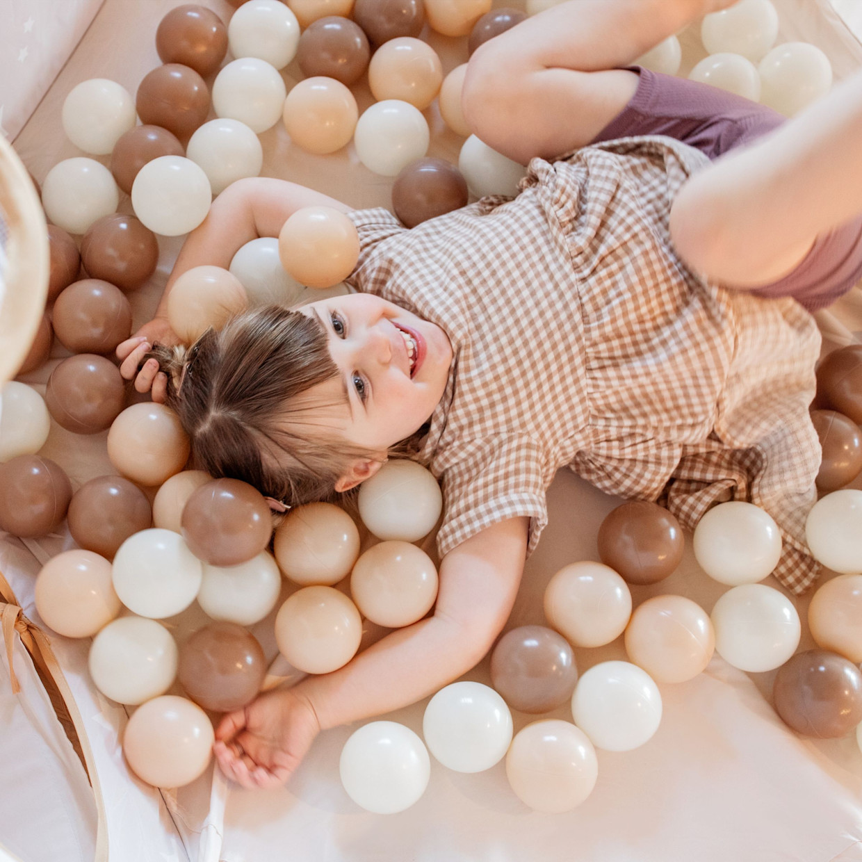 Tiny Land Ocean Balls for Pit - Varied Colors.