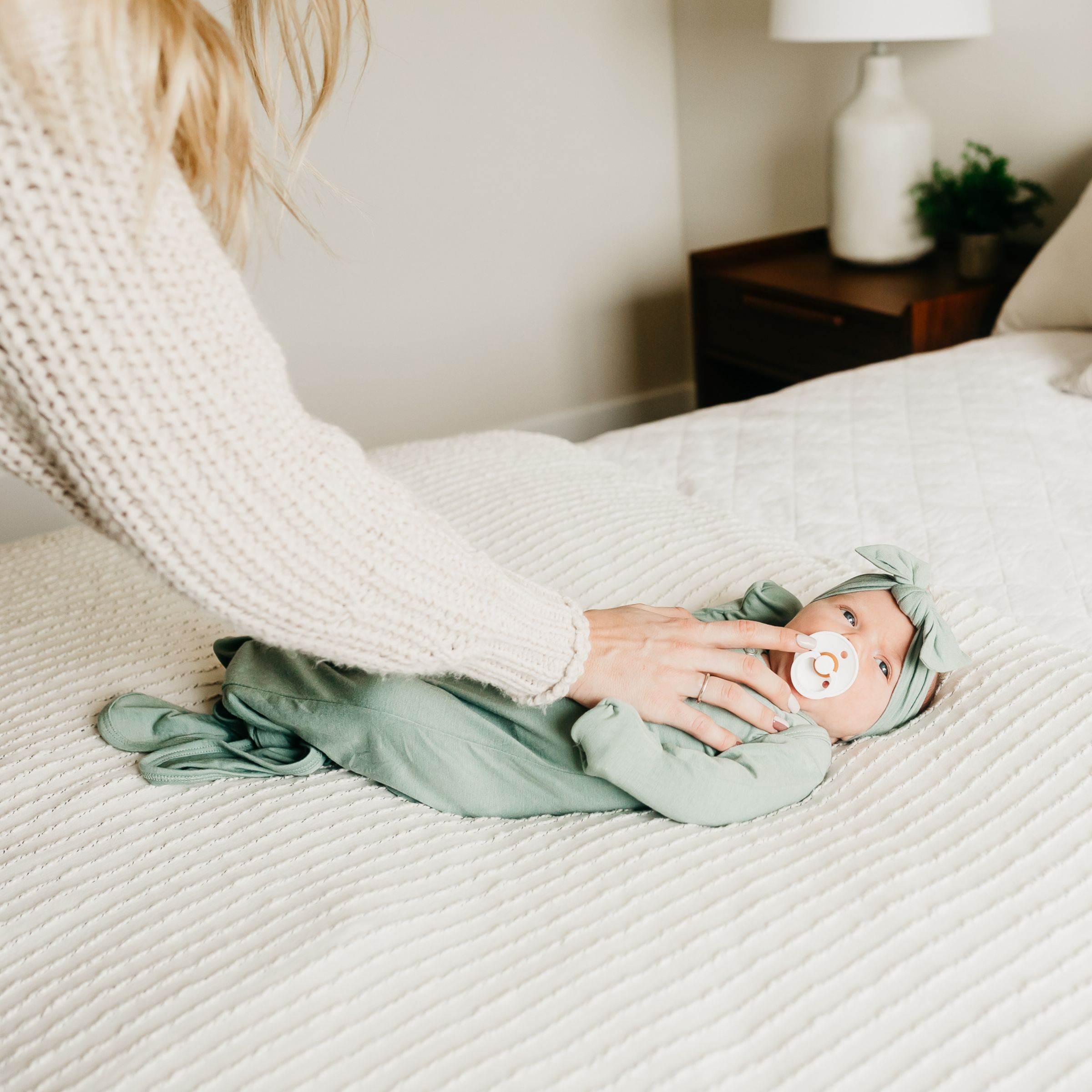 Copper Pearl Knit Headband Bow - Briar.