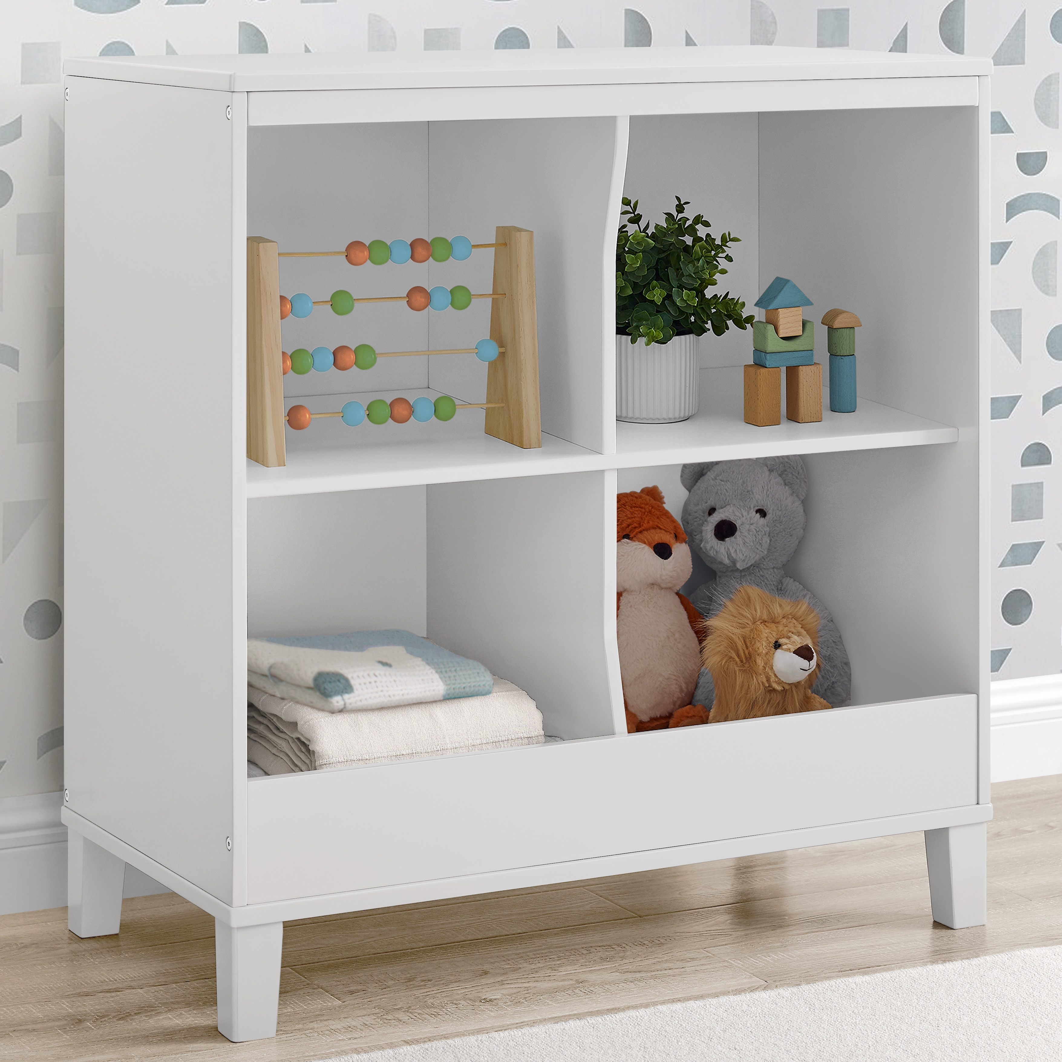 Delta Children Huck Convertible Changing Table Bianca White