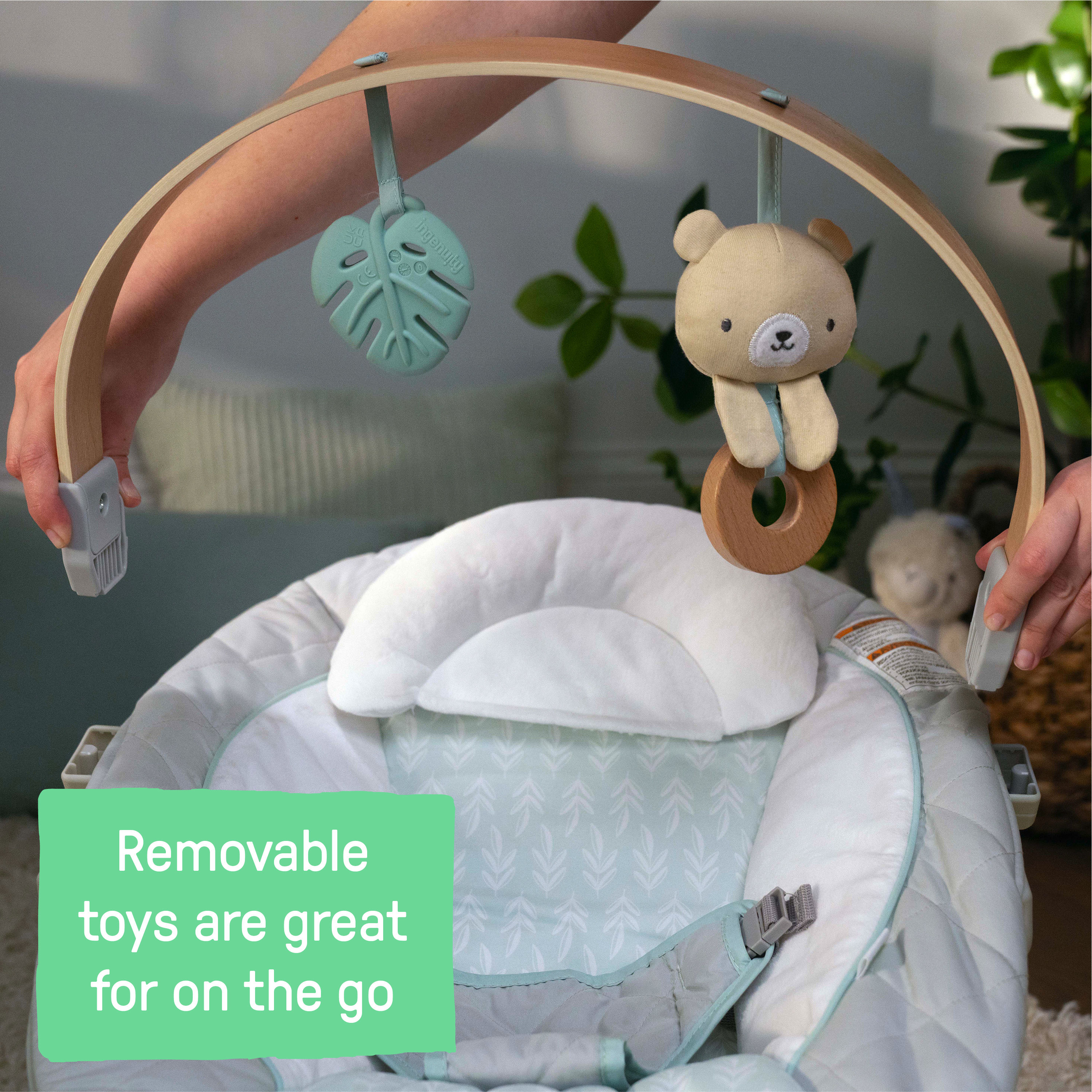 Ingenuity Cozy Spot Soothing Baby Bouncer.