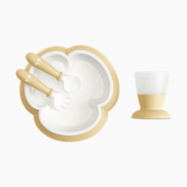 BabyBjörn Baby Feeding Set, 4 pcs, Powder Yellow Includes Baby Plate, Baby Fork, Baby Spoon, and Baby Cup Dishwasher Safe Toddler Feeding Set for self-Feeding or Baby-led weaning