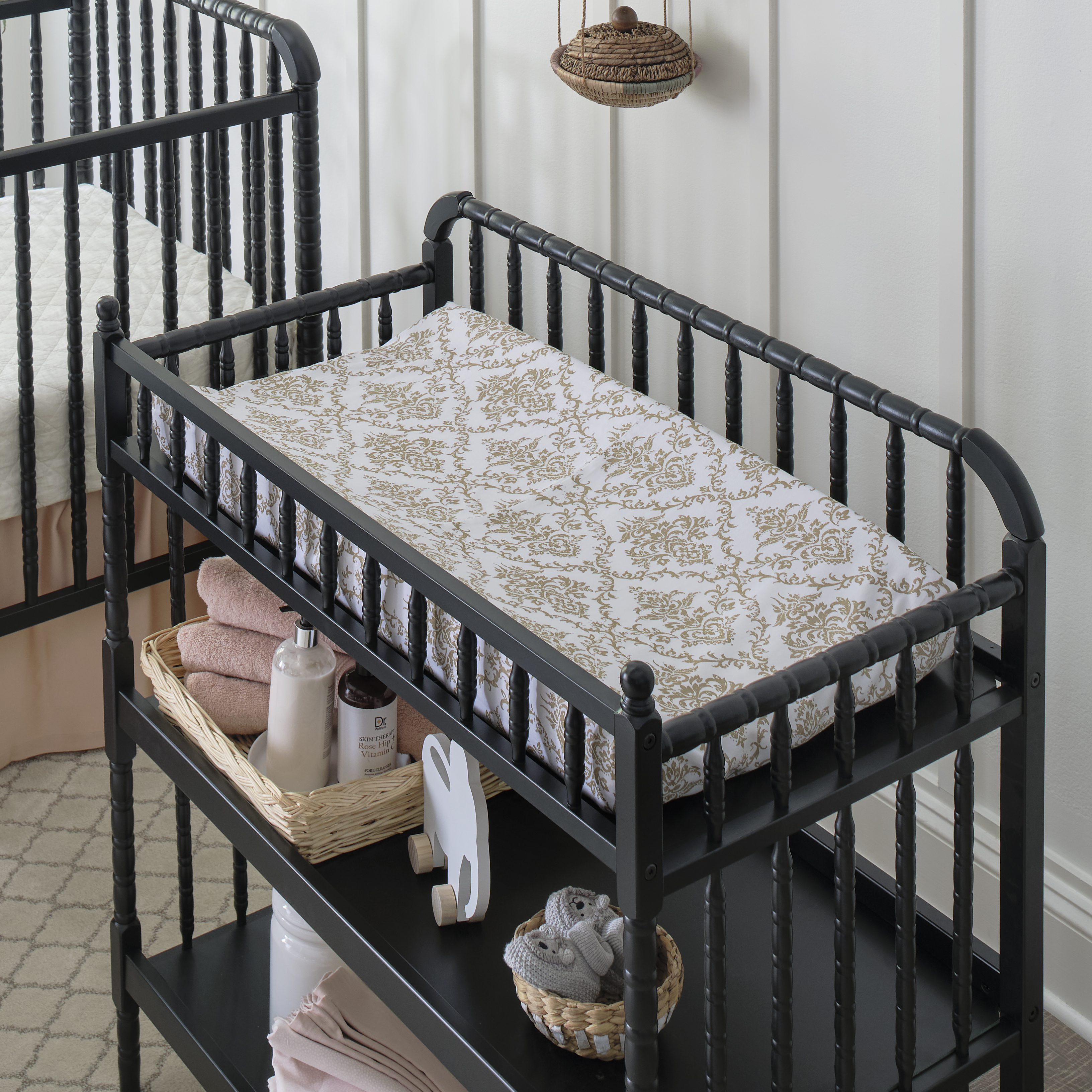daVinci Jenny Lind Changing Table - Ebony.