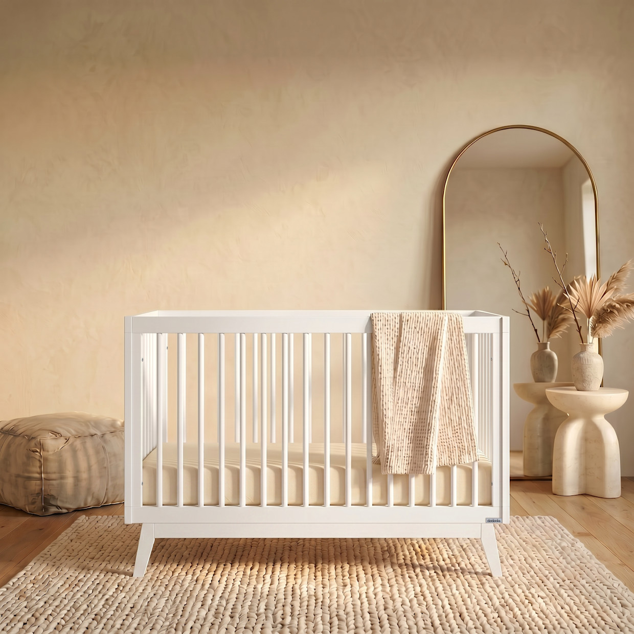 dadada Soho 3-in-1 Convertible Crib - White.