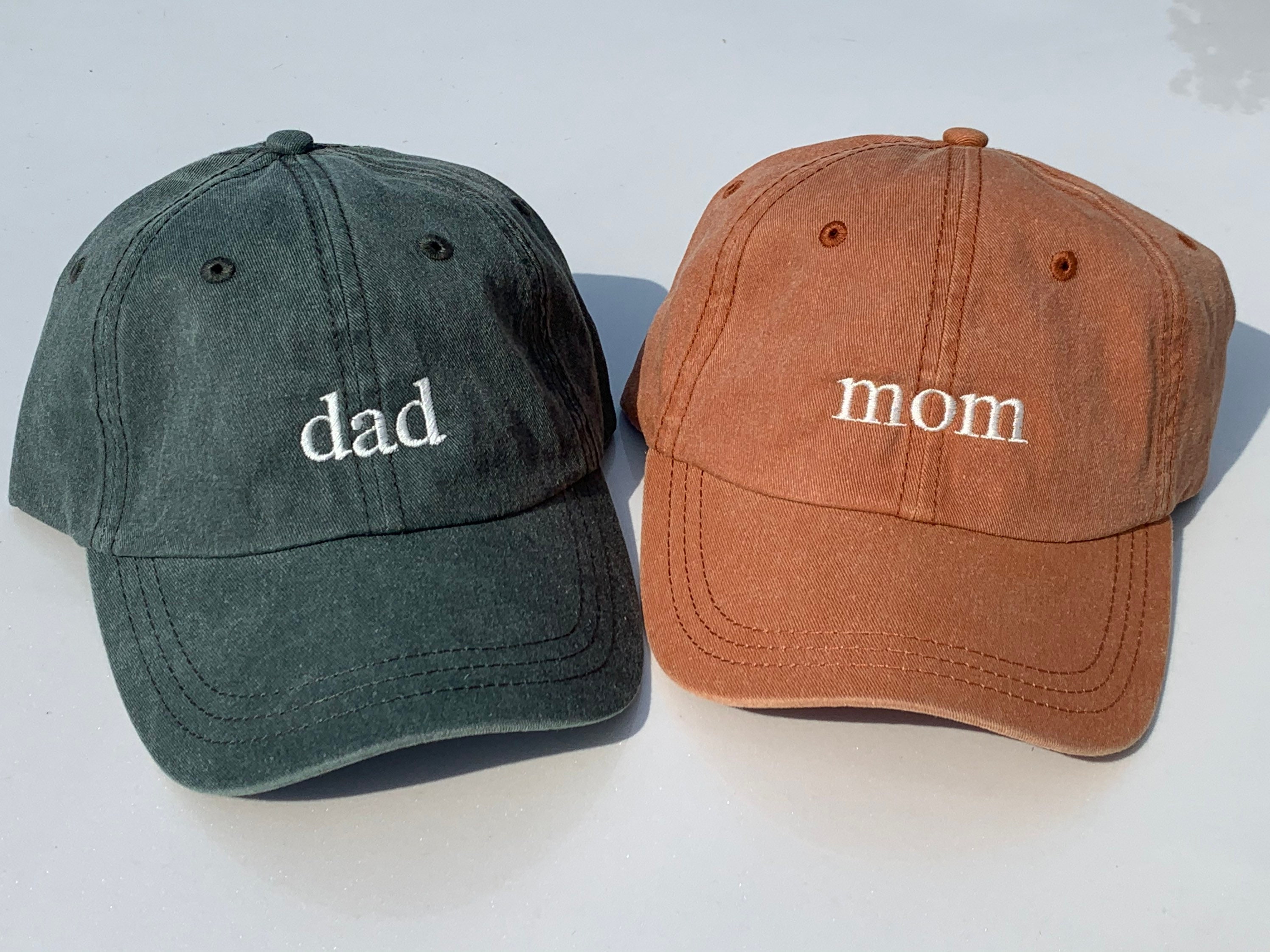 Bloomingdeals4U Mom and Dad Baseball Caps.