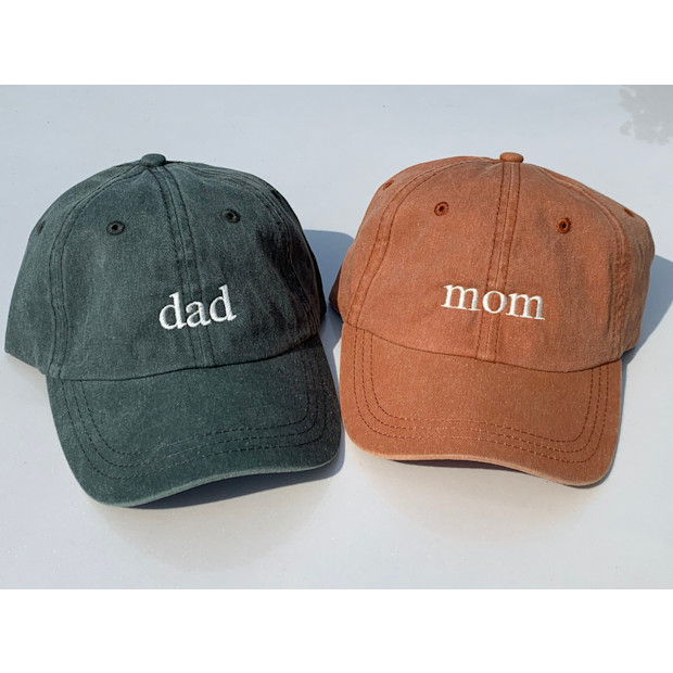 Bloomingdeals4U Mom and Dad Baseball Caps.