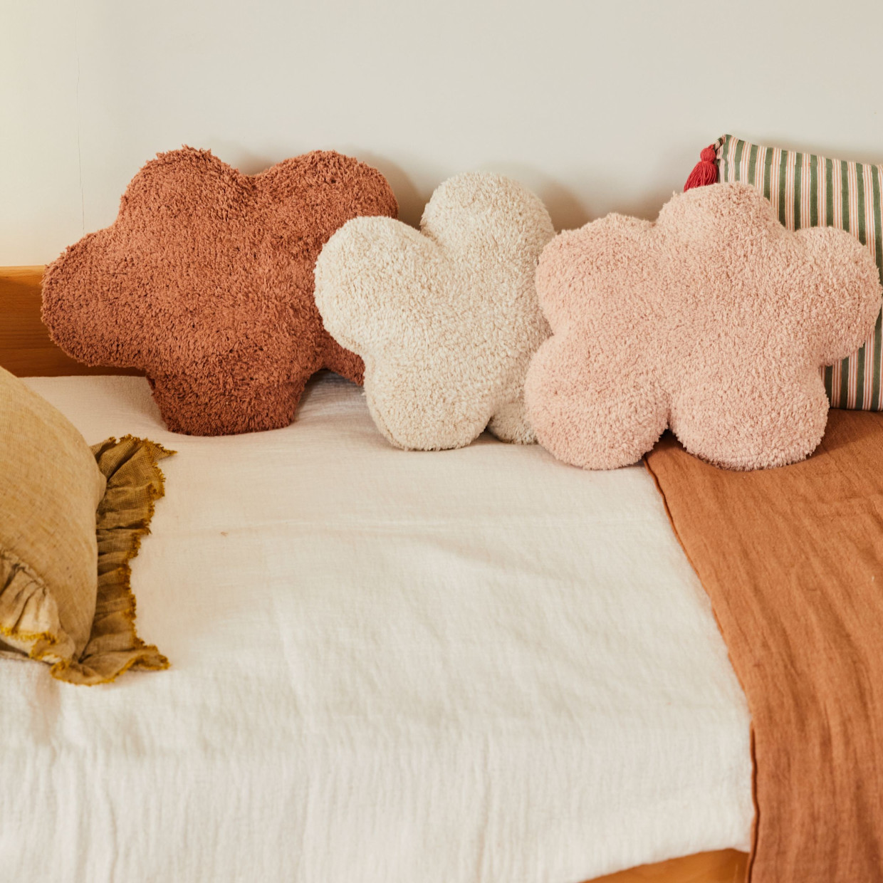 Lorena Canals Cloud Floor Cushion - Rose.