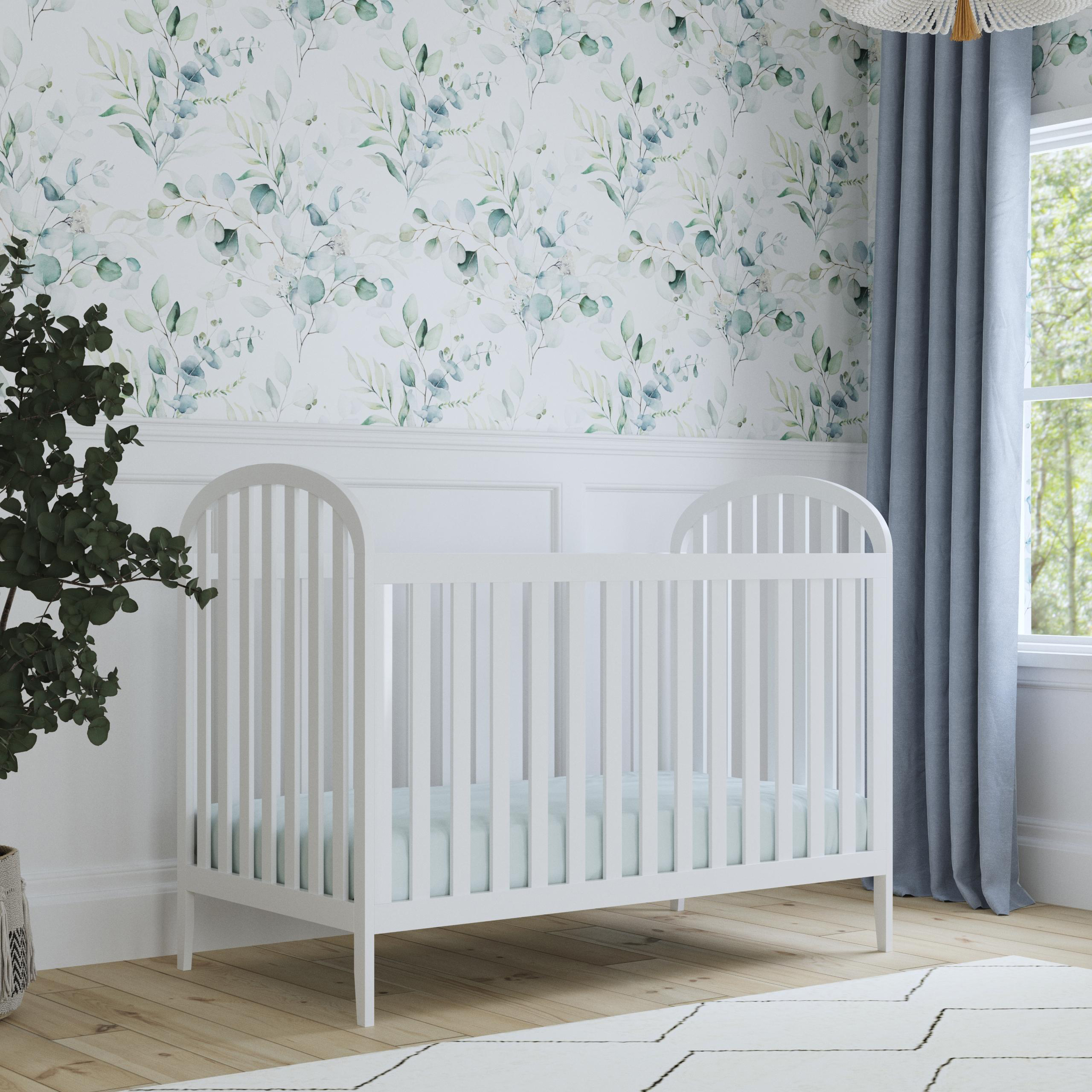 daVinci Beau 3-in-1 Convertible Crib - White.