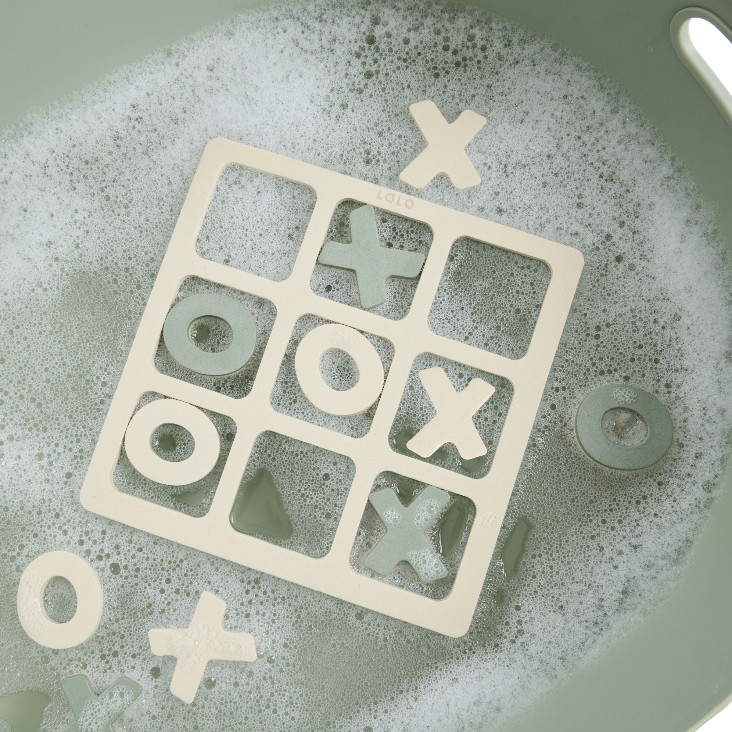 Lalo Bathtime Tic Tac Toe.