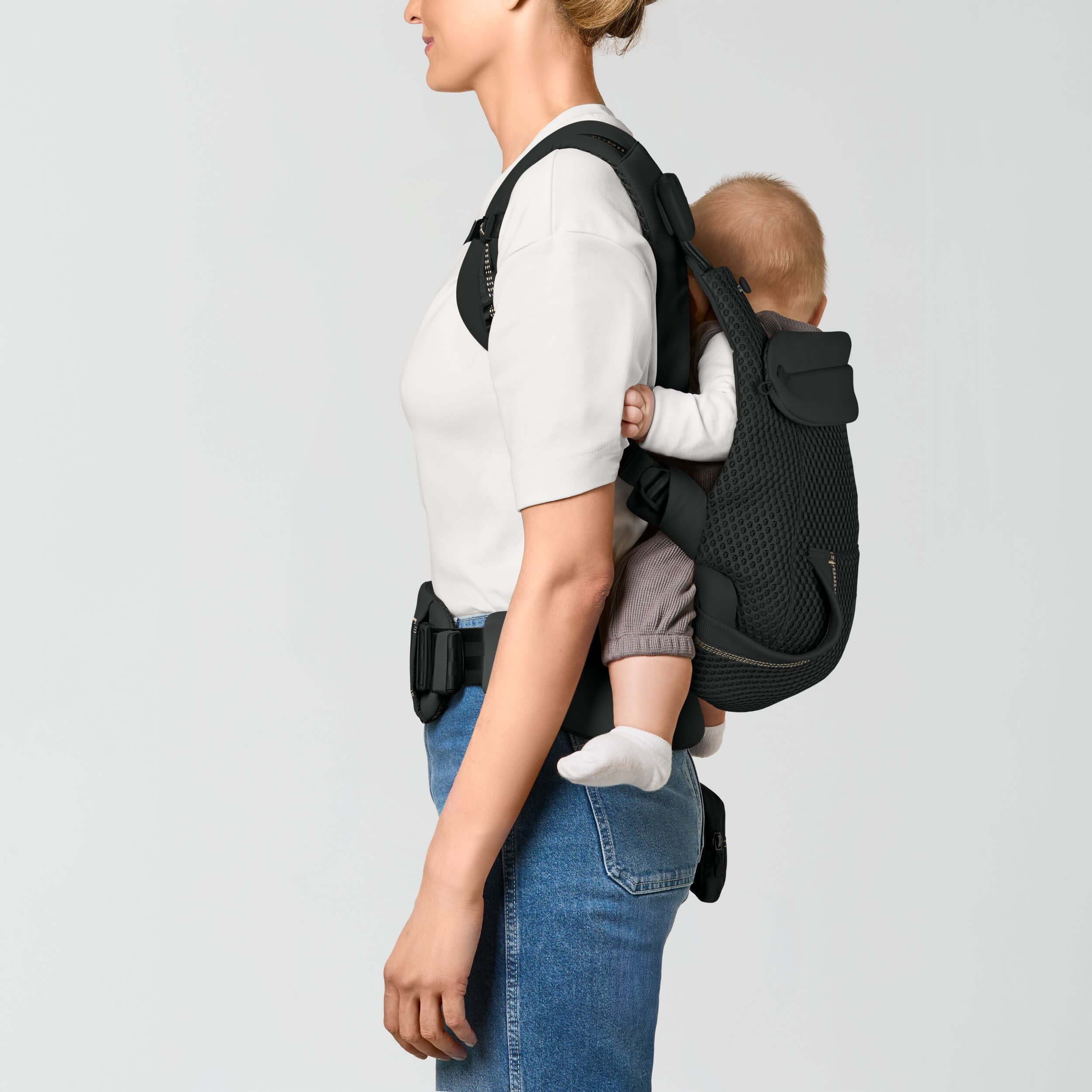 Cybex LAYA Carrier - Magic Black.