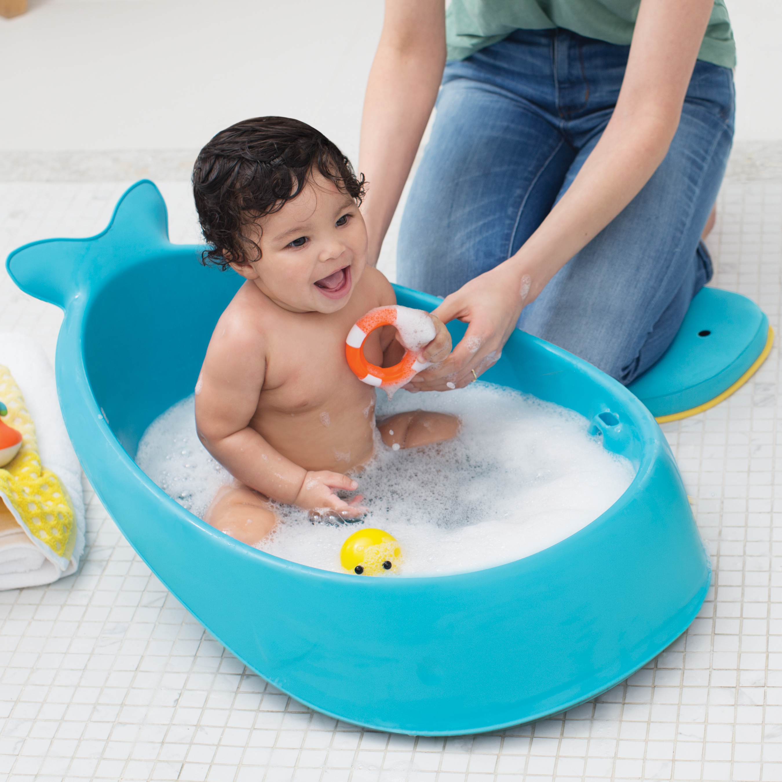 moby bathtub with sling